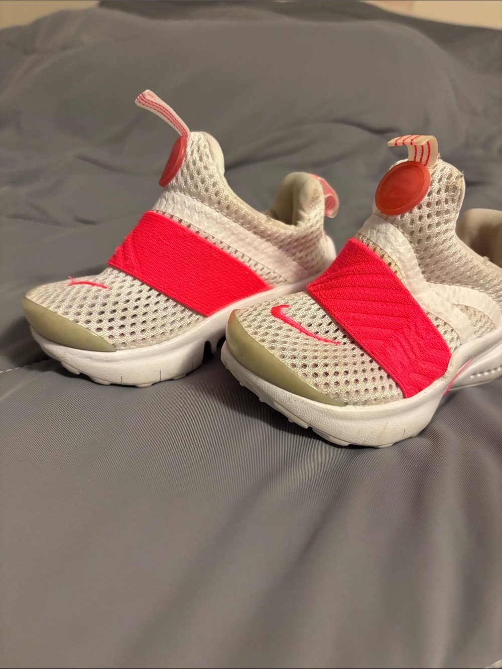 Nike Kids Slip-On Sneakers in White and Bright Pink 5c